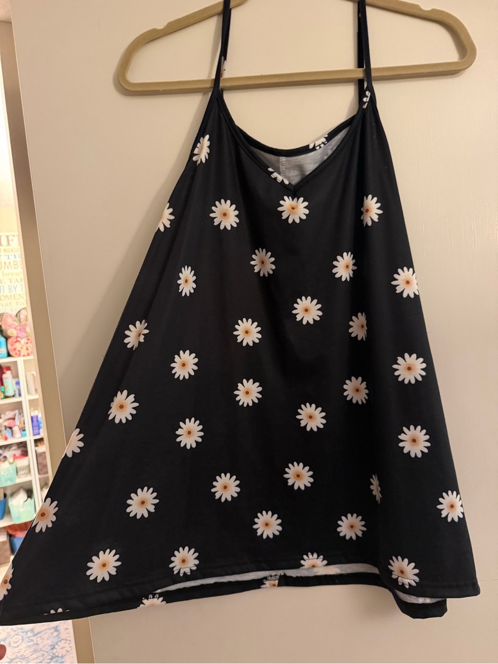 Black Daisy Print Spaghetti Strap Tank Top